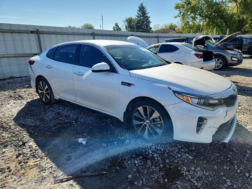 2016 Kia Optima მანქანა იყიდება აუქციონზე, vin: 5XXGW4L24GG058140, აუქციონის ნომერი: 70623876