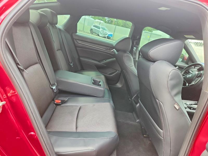 Продаж на аукціоні авто 2018 Honda Accord, vin: 1HGCV1F34JA182403, номер лоту: 67039826
