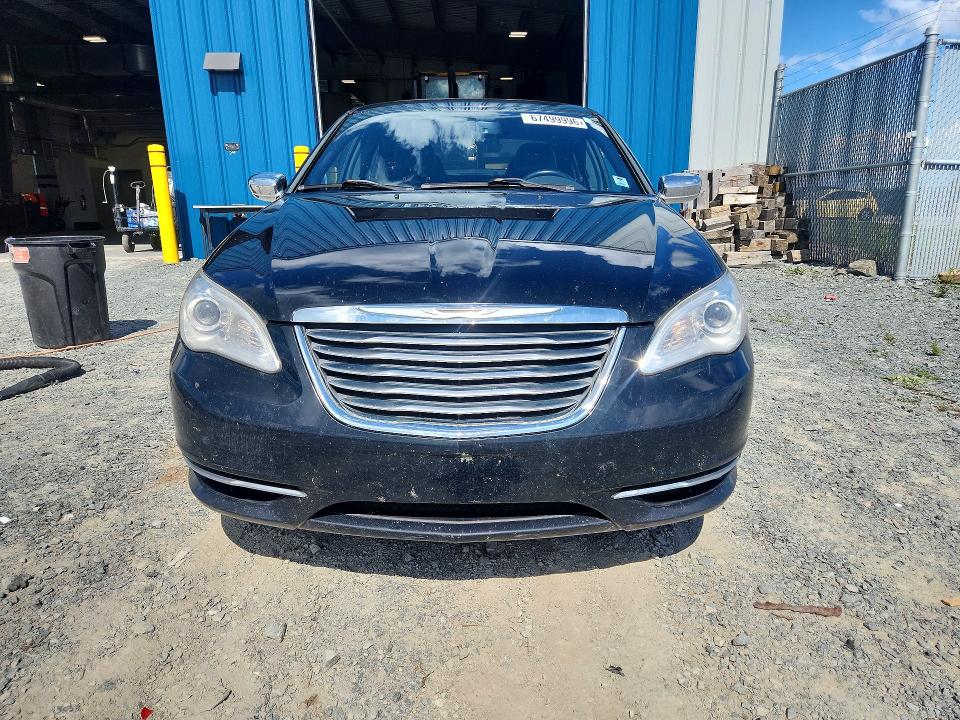 67499996 :رقم المزاد ، 1C3CCBCG8DN667369 vin ، 2013 Chrysler 200 مزاد بيع