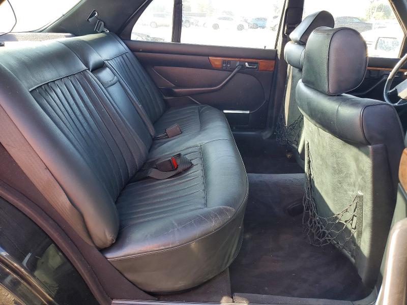 1983 Mercedes-benz 380 მანქანა იყიდება აუქციონზე, vin: WDBCA33AXDB046010, აუქციონის ნომერი: 70346006