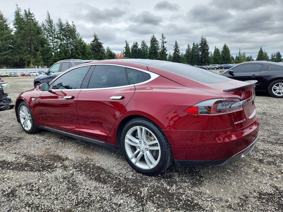 70708376 :رقم المزاد ، 5YJSA1DP9CFS00318 vin ، 2012 Tesla Model S مزاد بيع