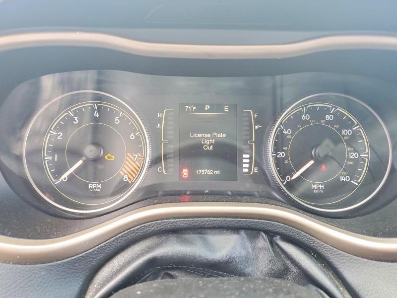 67916546 :رقم المزاد ، 1C4PJMCS2EW223340 vin ، 2014 Jeep Cherokee مزاد بيع