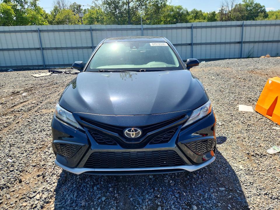 Продаж на аукціоні авто 2022 Toyota Camry, vin: 4T1K61BK5NU054997        , номер лоту: 68978506
