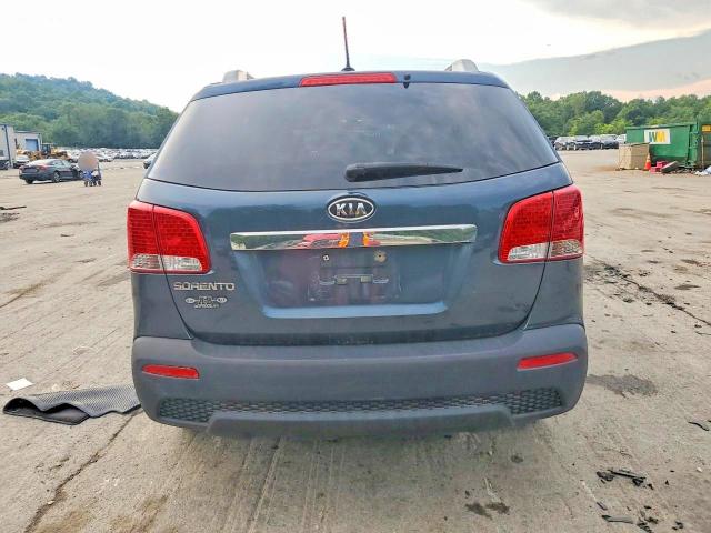2011 Kia Sorento მანქანა იყიდება აუქციონზე, vin: 5XYKTDA27BG100214, აუქციონის ნომერი: 67891706
