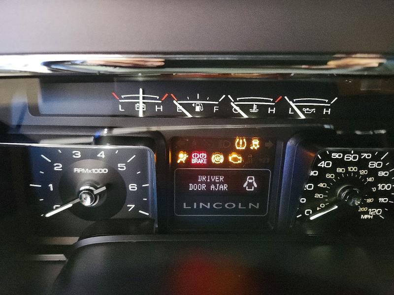 2014 Lincoln Navigator მანქანა იყიდება აუქციონზე, vin: 5LMJJ2J54EEL08590, აუქციონის ნომერი: 70772296