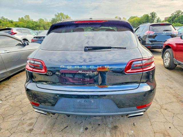 Auction sale of the 2017 Porsche Macan, vin: WP1AA2A55HLB00708, lot number: 68750196