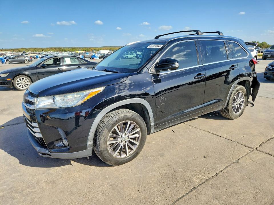 71335436 :رقم المزاد ، 5TDKZRFHXJS534766 vin ، 2018 Toyota Highlander مزاد بيع