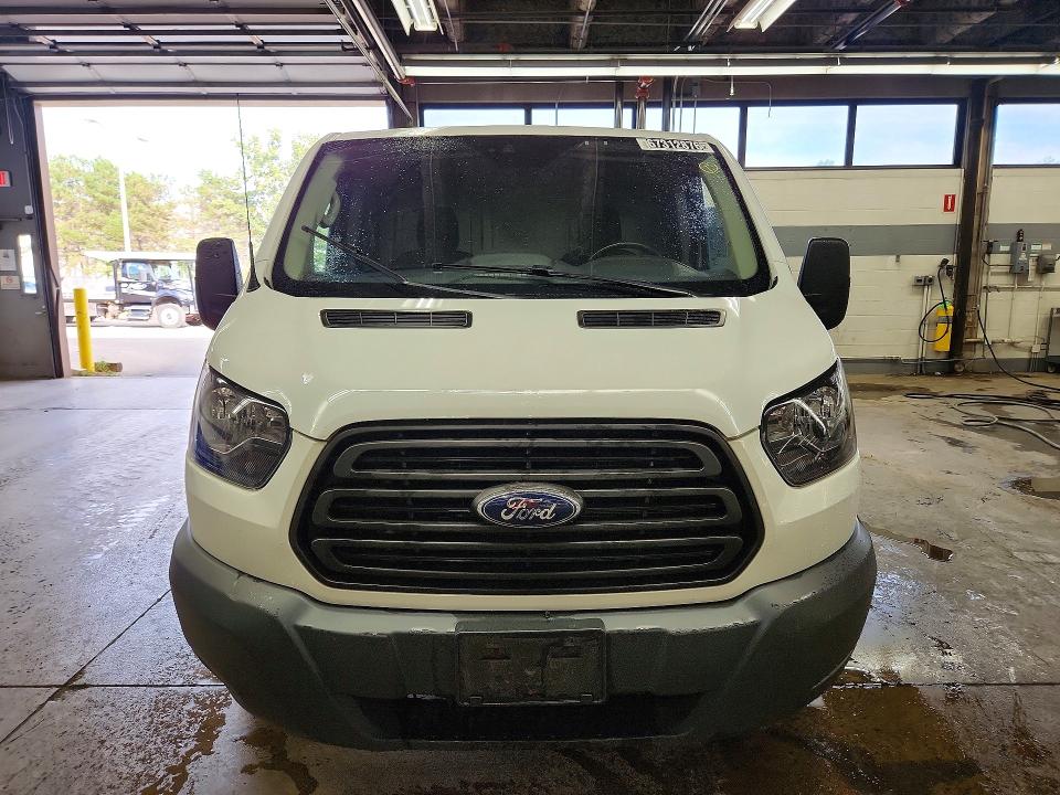 67312876 :رقم المزاد ، 1FTYE1ZM9HKA71178 vin ، 2017 Ford Transit مزاد بيع