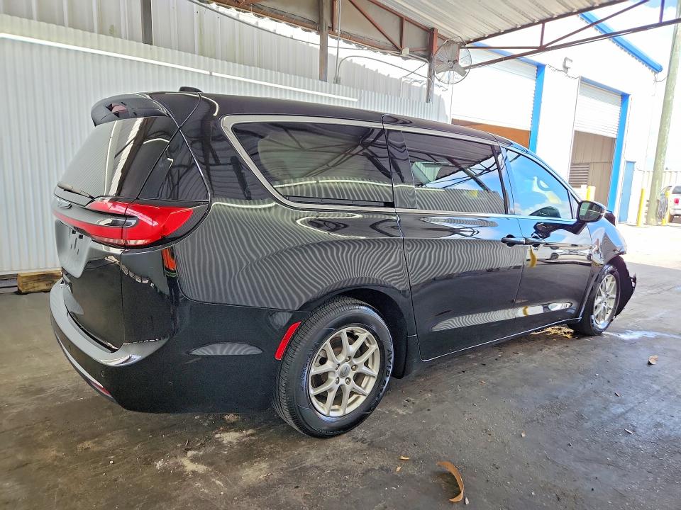 Продажа на аукционе авто 2025 Chrysler Pacifica, vin: 2C4RC1BG6SR548883, номер лота: 69311046