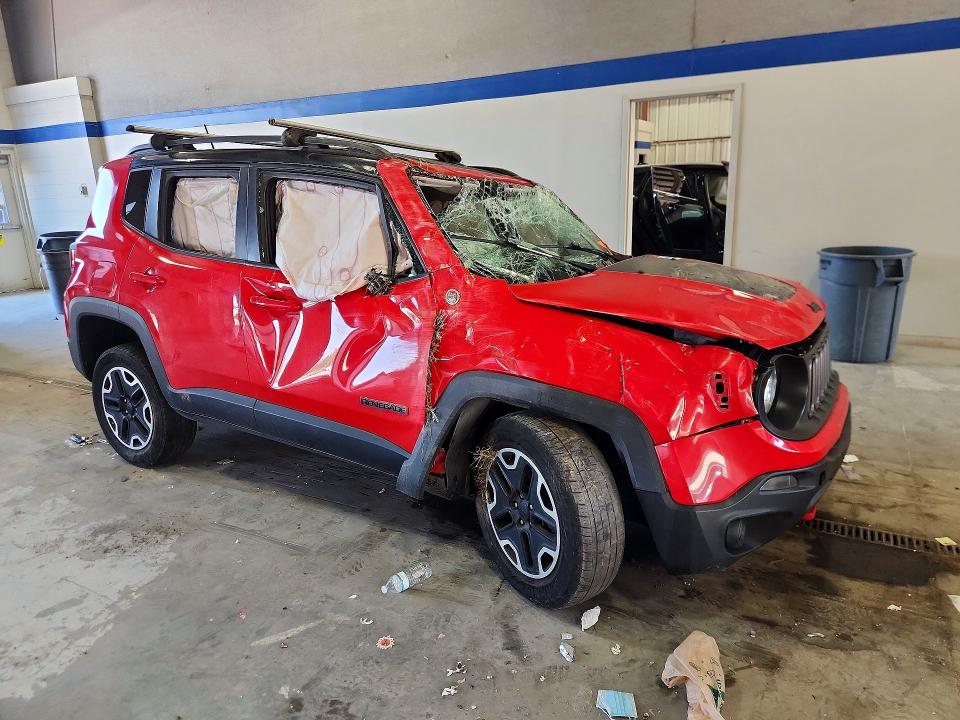 67658536 :رقم المزاد ، ZACCJBCT4GPC51393 vin ، 2016 Jeep Renegade مزاد بيع
