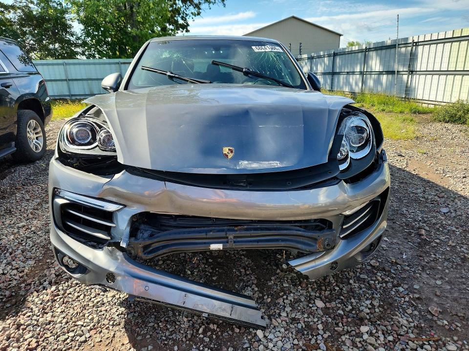 Продаж на аукціоні авто 2017 Porsche Cayenne, vin: WP1AA2A20HKA90181, номер лоту: 68641506