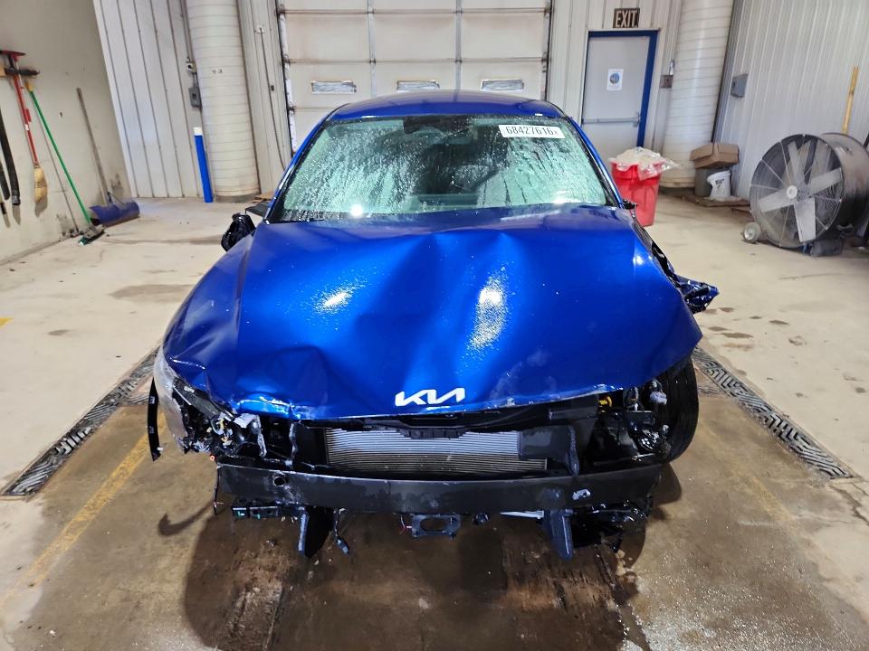 2025 Kia K4 მანქანა იყიდება აუქციონზე, vin: 3KPFU4DE2SE011734, აუქციონის ნომერი: 68427616