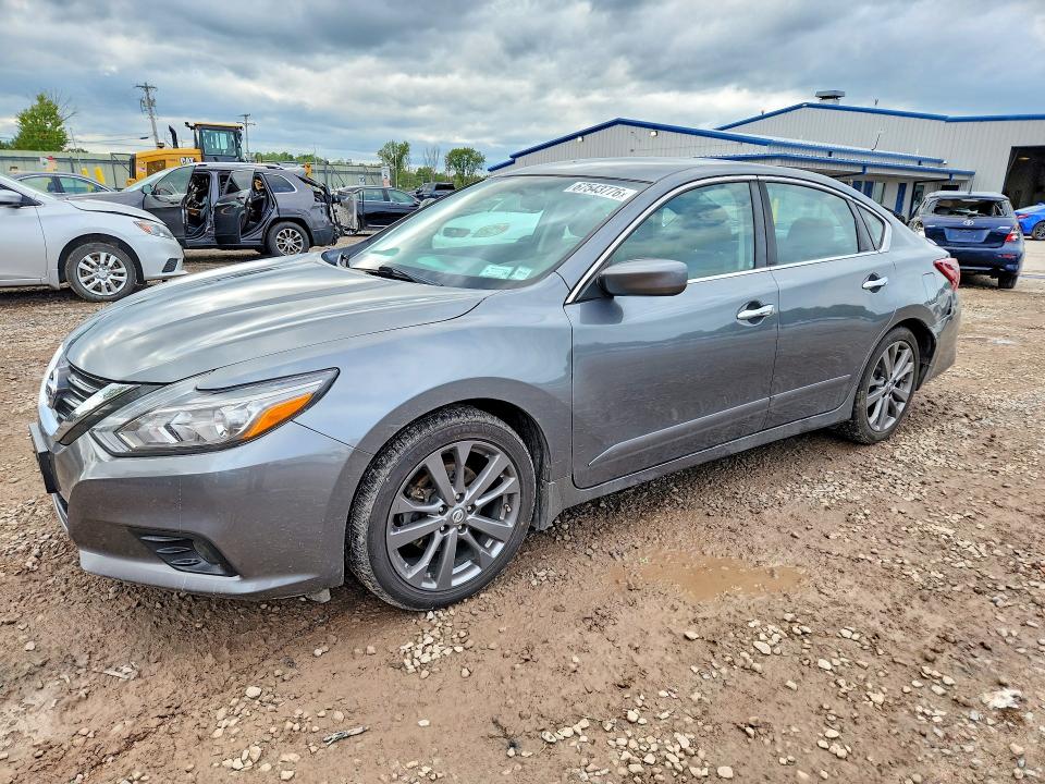 67543776 :رقم المزاد ، 1N4AL3AP1JC135941 vin ، 2018 Nissan Altima مزاد بيع