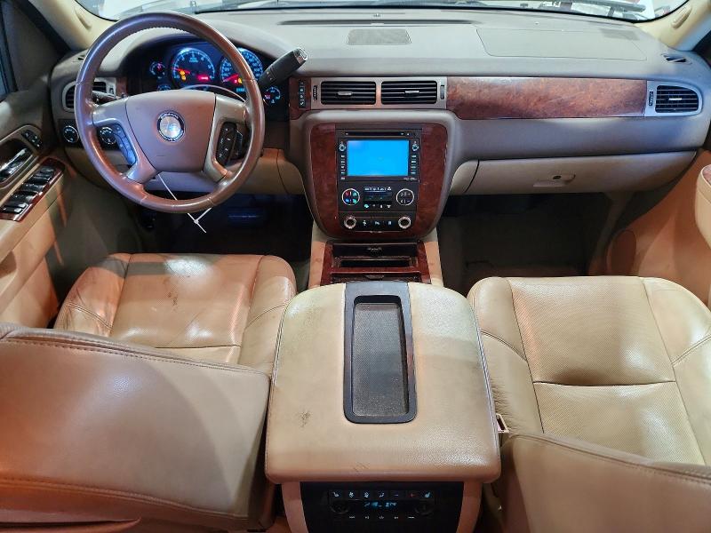 68558146 :رقم المزاد ، 1GNUKKE39AR246110 vin ، 2010 Chevrolet Suburban مزاد بيع