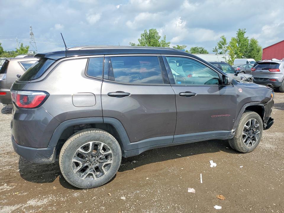 67718526 :رقم المزاد ، 3C4NJDDB6LT156539 vin ، 2020 Jeep Compass مزاد بيع