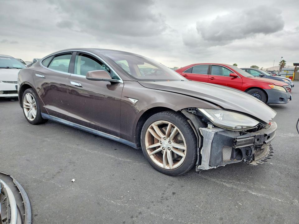 2014 Tesla Model S მანქანა იყიდება აუქციონზე, vin: 5YJSA1S17EFP29414, აუქციონის ნომერი: 68040556