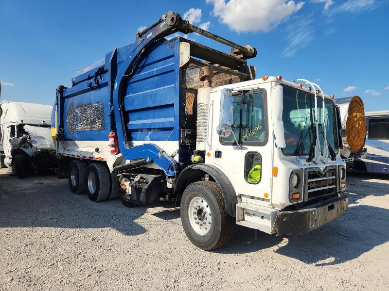 67975006 :رقم المزاد ، 1M2AV17C8DM010359 vin ، 2013 Mack Mru633 مزاد بيع