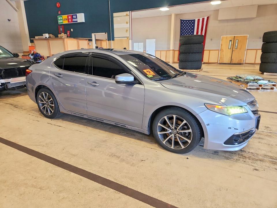 68852116 :رقم المزاد ، 19UUB2F56FA025693 vin ، 2015 Acura Tlx مزاد بيع