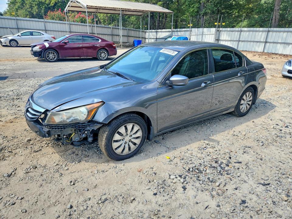 69144476 :رقم المزاد ، 1HGCP2F32CA246327 vin ، 2012 Honda Accord مزاد بيع