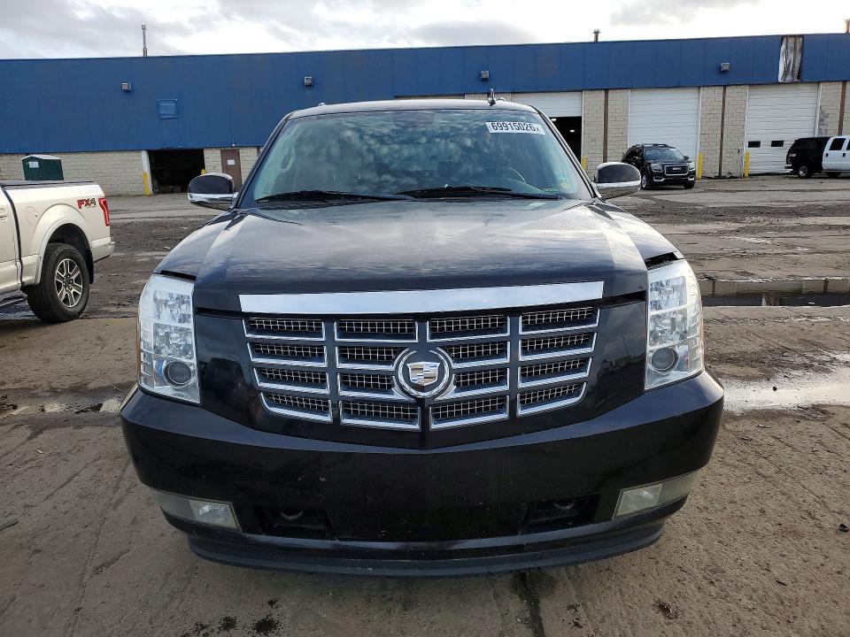 2011 Cadillac Escalade მანქანა იყიდება აუქციონზე, vin: 1GYS4EEJ9BR238594, აუქციონის ნომერი: 69915026