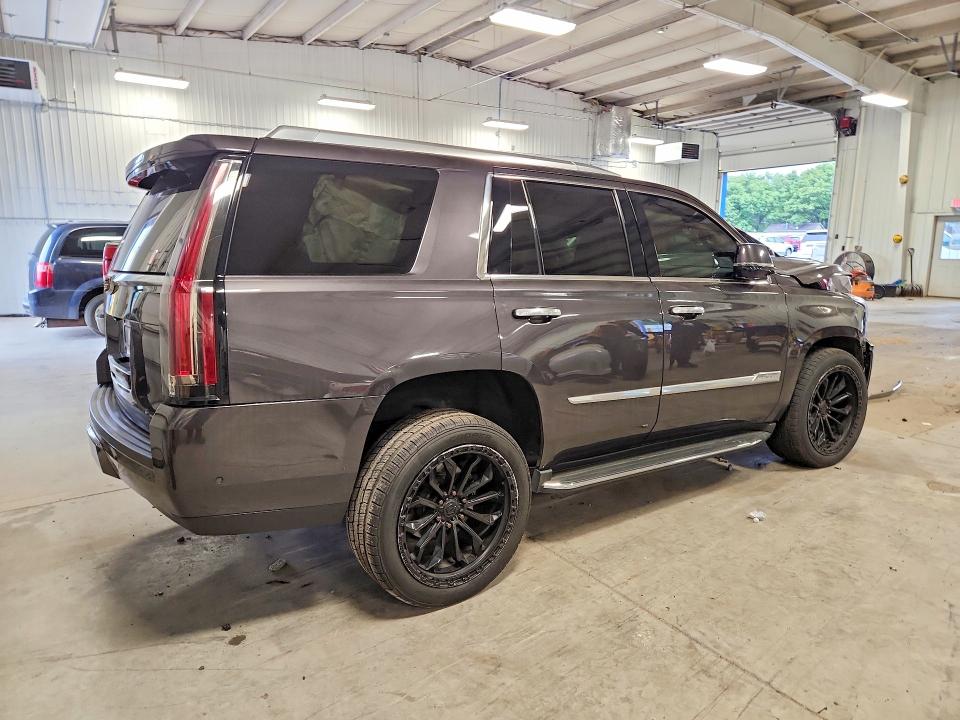2017 Cadillac Escalade მანქანა იყიდება აუქციონზე, vin: 1GYS4BKJ8HR120029, აუქციონის ნომერი: 68874566