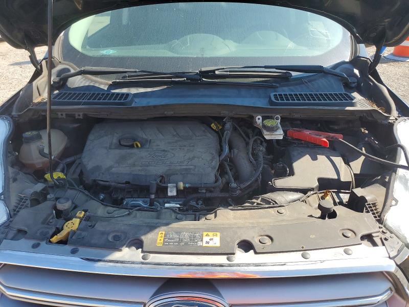 2017 Ford Escape მანქანა იყიდება აუქციონზე, vin: 1FMCU0GDXHUD76263, აუქციონის ნომერი: 69567326