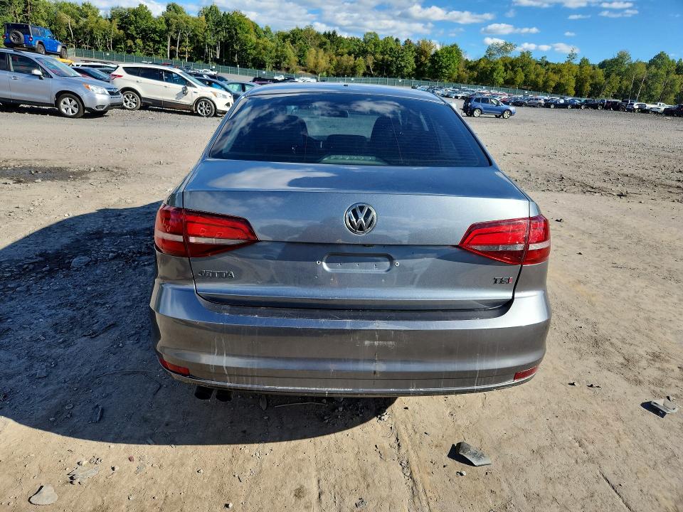 68161876 :رقم المزاد ، 3VW2B7AJ0HM238181 vin ، 2017 Volkswagen Jetta مزاد بيع