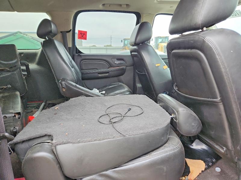 2010 Cadillac Escalade მანქანა იყიდება აუქციონზე, vin: 1GYUKJEF0AR209891, აუქციონის ნომერი: 70564846