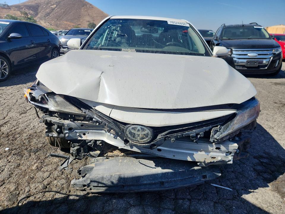 70528896 :رقم المزاد ، 4T1R11AK7MU435781 vin ، 2021 Toyota Camry مزاد بيع