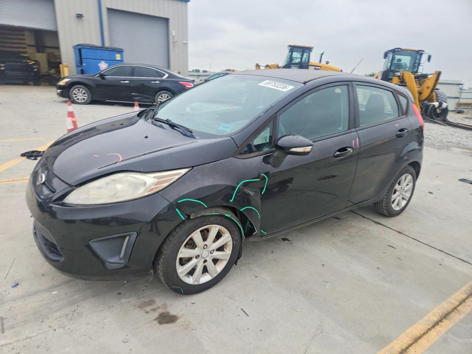 2013 Ford Fiesta მანქანა იყიდება აუქციონზე, vin: 3FADP4EJ1DM199123, აუქციონის ნომერი: 69753236