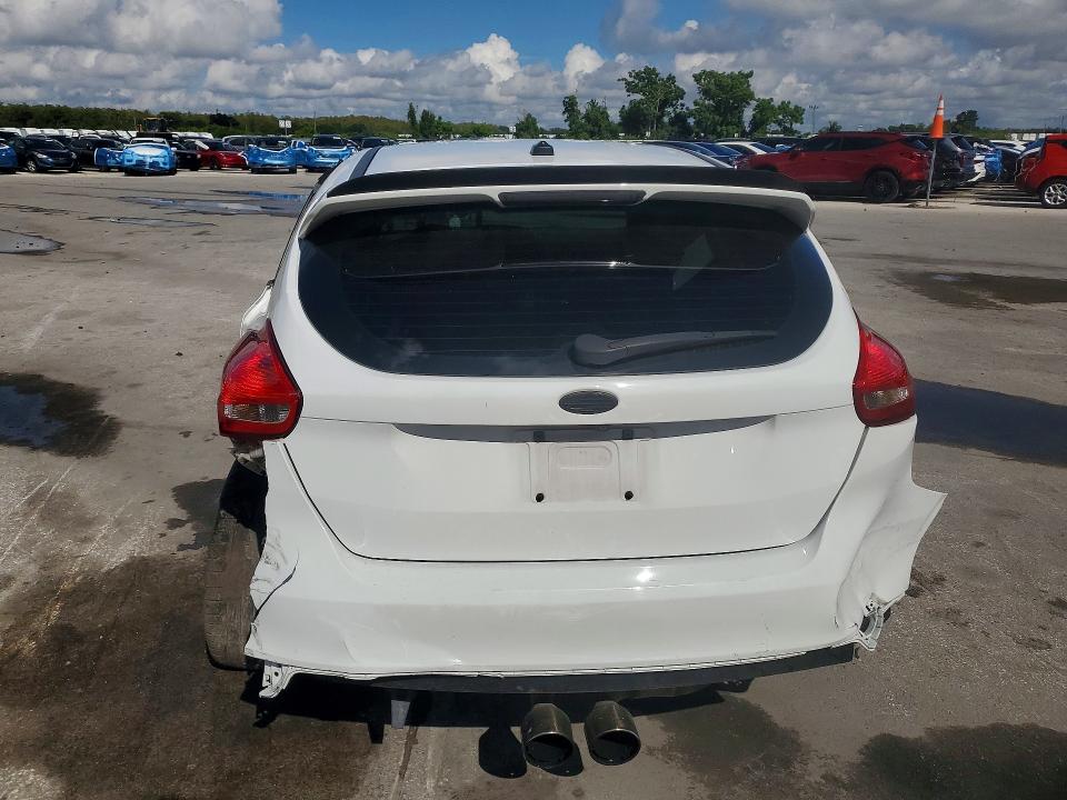 69763156 :رقم المزاد ، 1FADP3L91GL309175 vin ، 2016 Ford Focus مزاد بيع