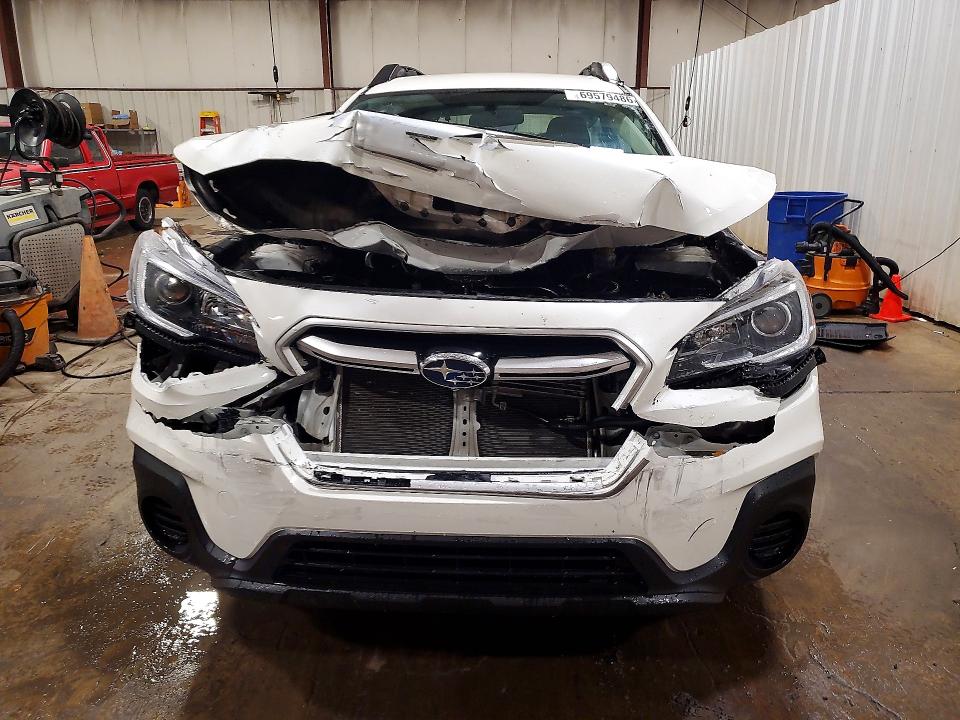 69579486 :رقم المزاد ، 4S4BSAAC4J3300914 vin ، 2018 Subaru Outback مزاد بيع