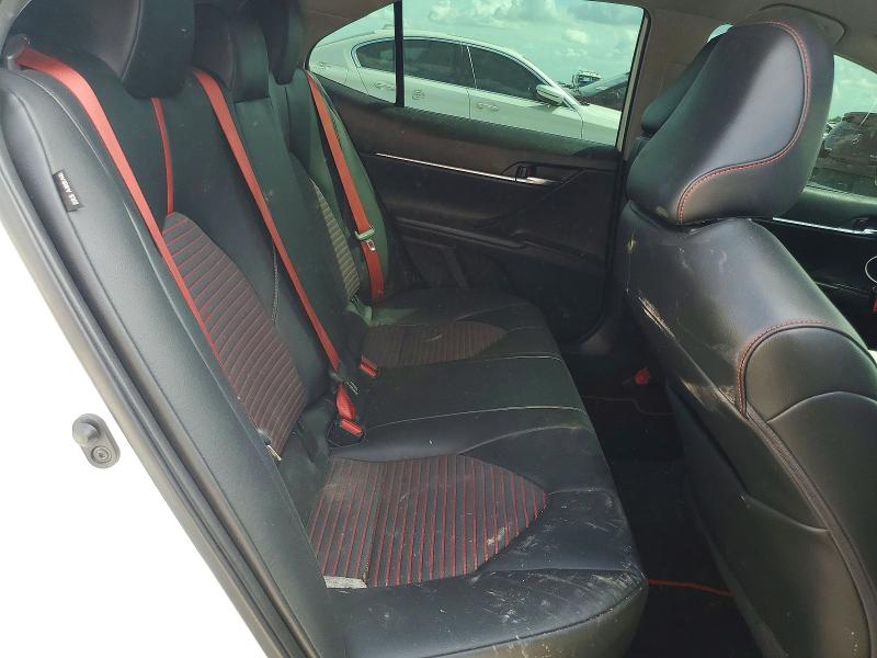 69291156 :رقم المزاد ، 4T1KZ1AK6MU054031 vin ، 2021 Toyota Camry مزاد بيع