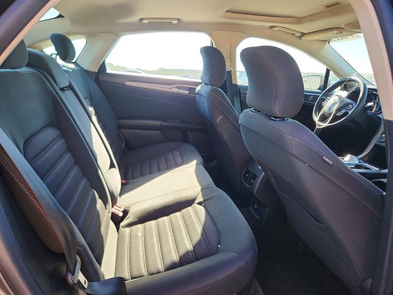 71022386 :رقم المزاد ، 3FA6P0LU9JR116597 vin ، 2018 Ford Fusion مزاد بيع