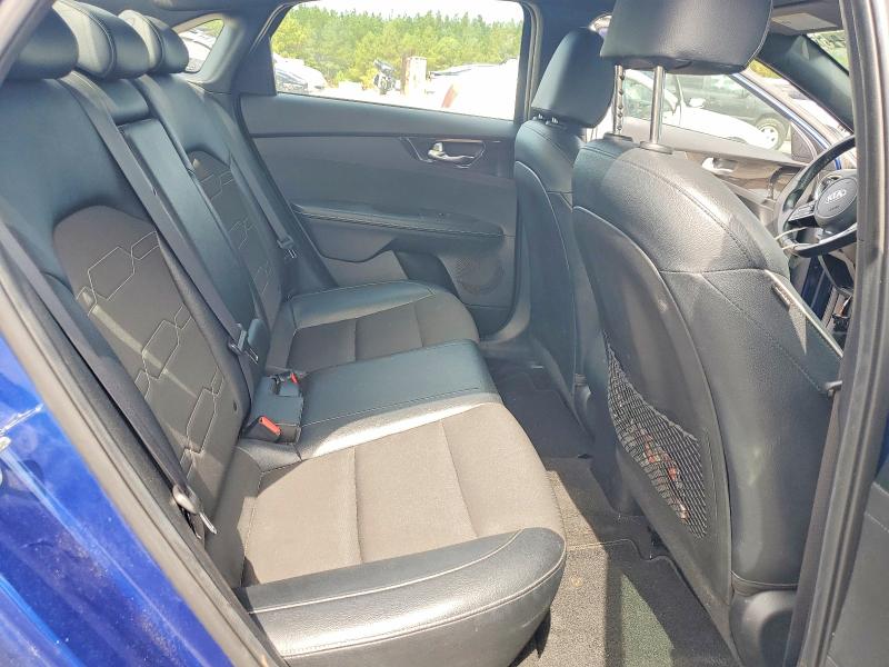 2020 Kia Forte მანქანა იყიდება აუქციონზე, vin: 3KPF34AD4LE261833, აუქციონის ნომერი: 69680176