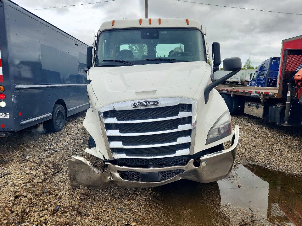 69532256 :رقم المزاد ، 3AKJHTDV3SSVL0725 vin ، 2025 Freightliner Cascadia 116 مزاد بيع