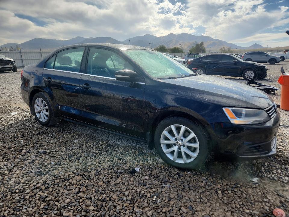 68814406 :رقم المزاد ، 3VWD17AJ3EM429844 vin ، 2014 Volkswagen Jetta مزاد بيع