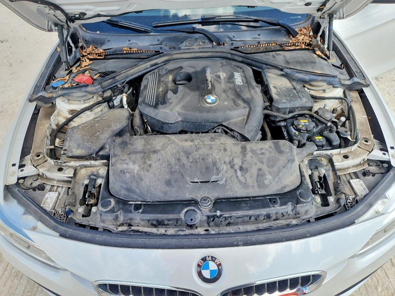 68289176 :رقم المزاد ، WBA8B9C51JK677375 vin ، 2018 Bmw 330 مزاد بيع
