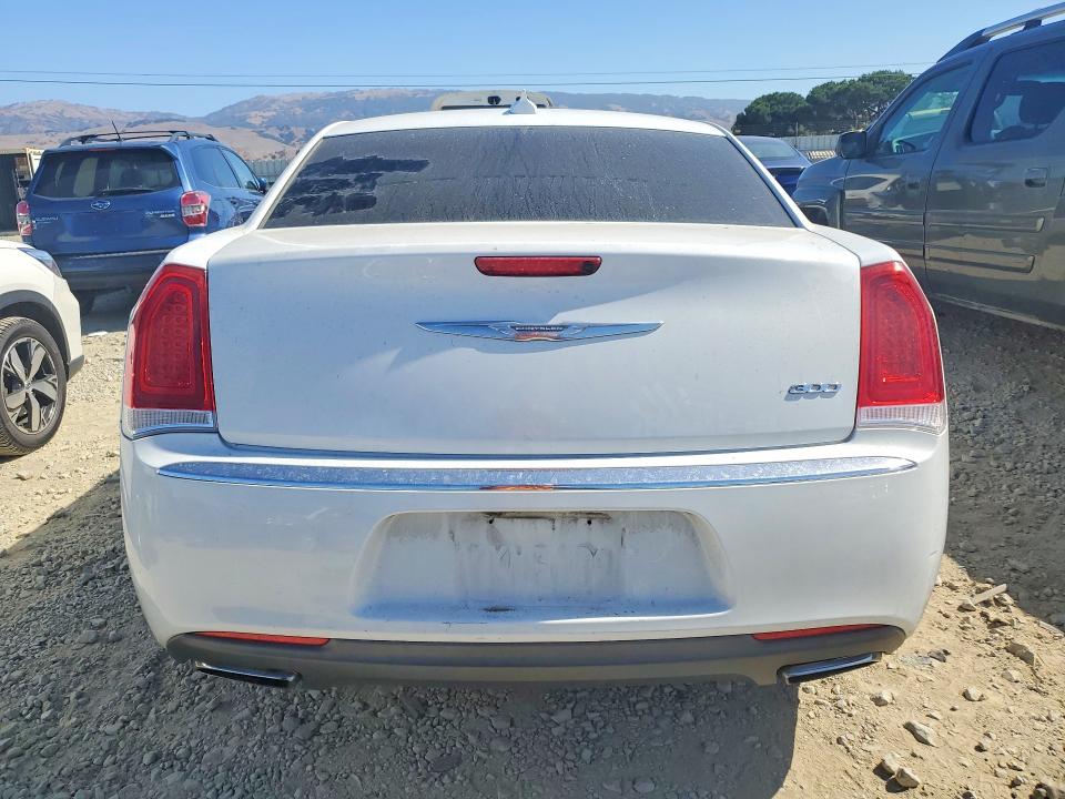 2015 Chrysler 300 მანქანა იყიდება აუქციონზე, vin: 2C3CCAAG1FH818190, აუქციონის ნომერი: 70120446
