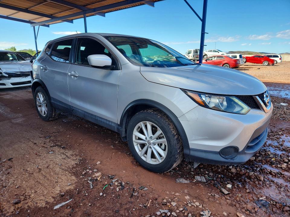 2017 Nissan Rogue Sport მანქანა იყიდება აუქციონზე, vin: JN1BJ1CP6HW021368, აუქციონის ნომერი: 70707976