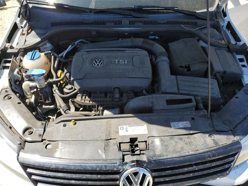 67846086 :رقم المزاد ، 3VWD17AJ4EM420909 vin ، 2014 Volkswagen Jetta مزاد بيع