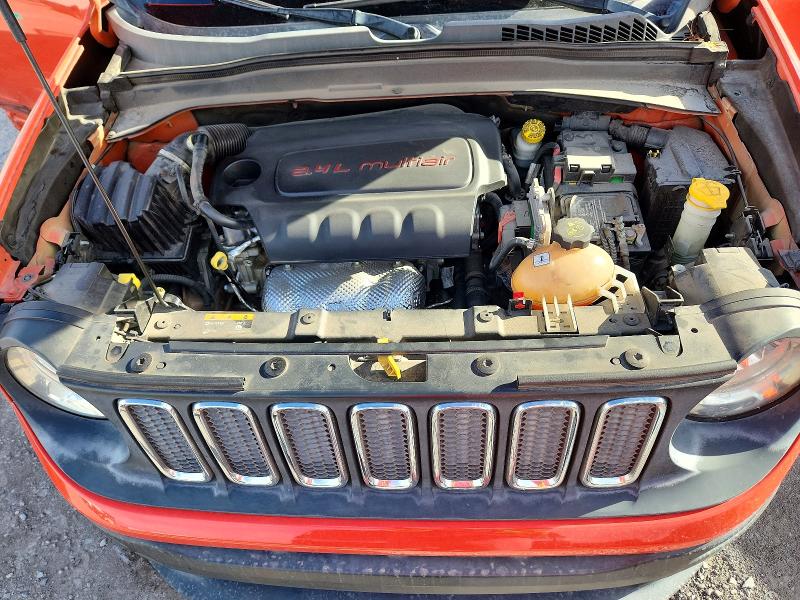70557786 :رقم المزاد ، ZACCJABT0FPC18868 vin ، 2015 Jeep Renegade مزاد بيع