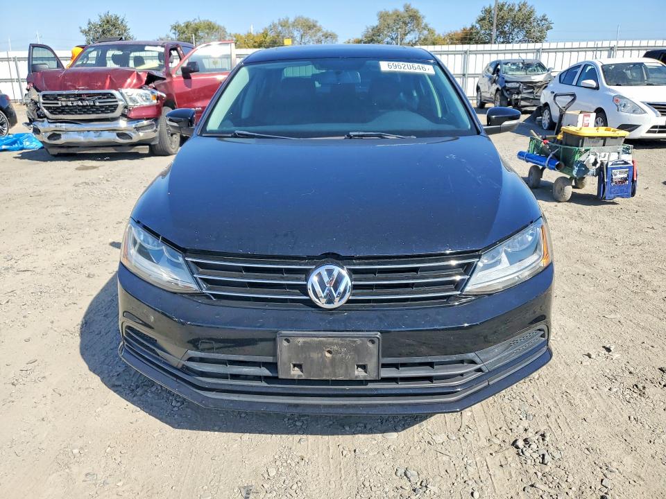 2017 Volkswagen Jetta მანქანა იყიდება აუქციონზე, vin: 3VWDB7AJ4HM402461, აუქციონის ნომერი: 69620646