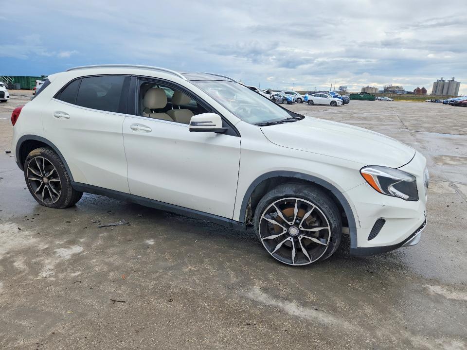 67790326 :رقم المزاد ، WDCTG4EB6HJ321146 vin ، 2017 Mercedes-benz Gla مزاد بيع