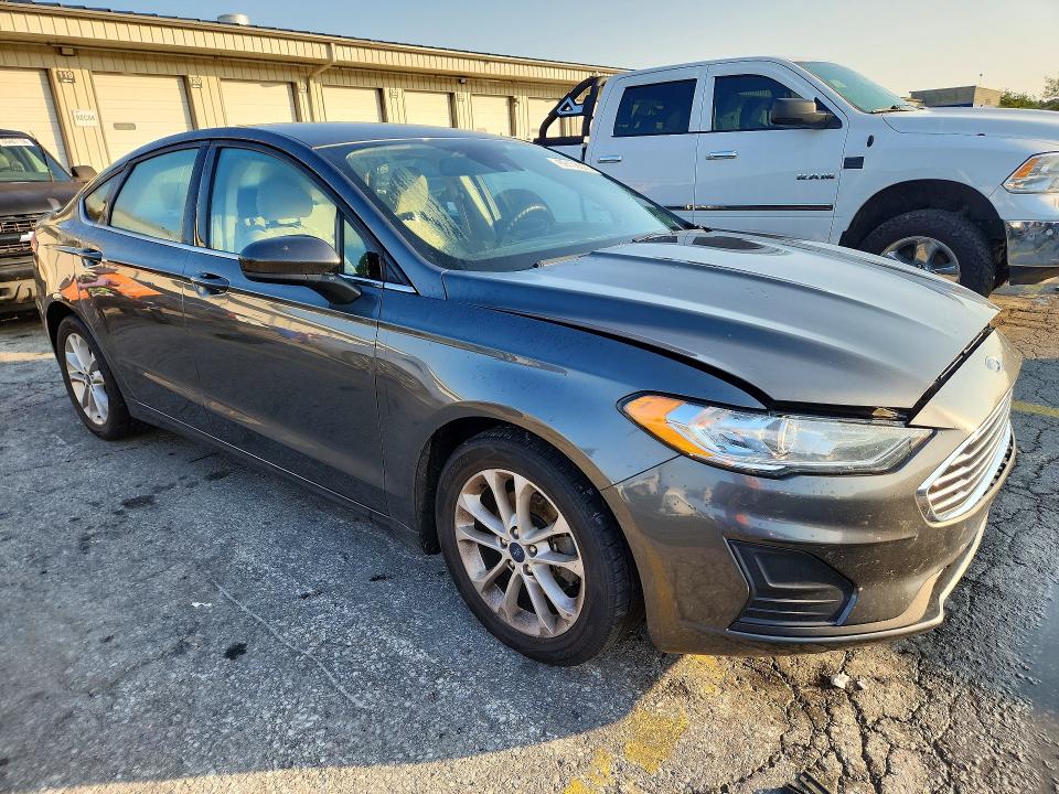69108926 :رقم المزاد ، 3FA6P0HDXLR135154 vin ، 2020 Ford Fusion مزاد بيع