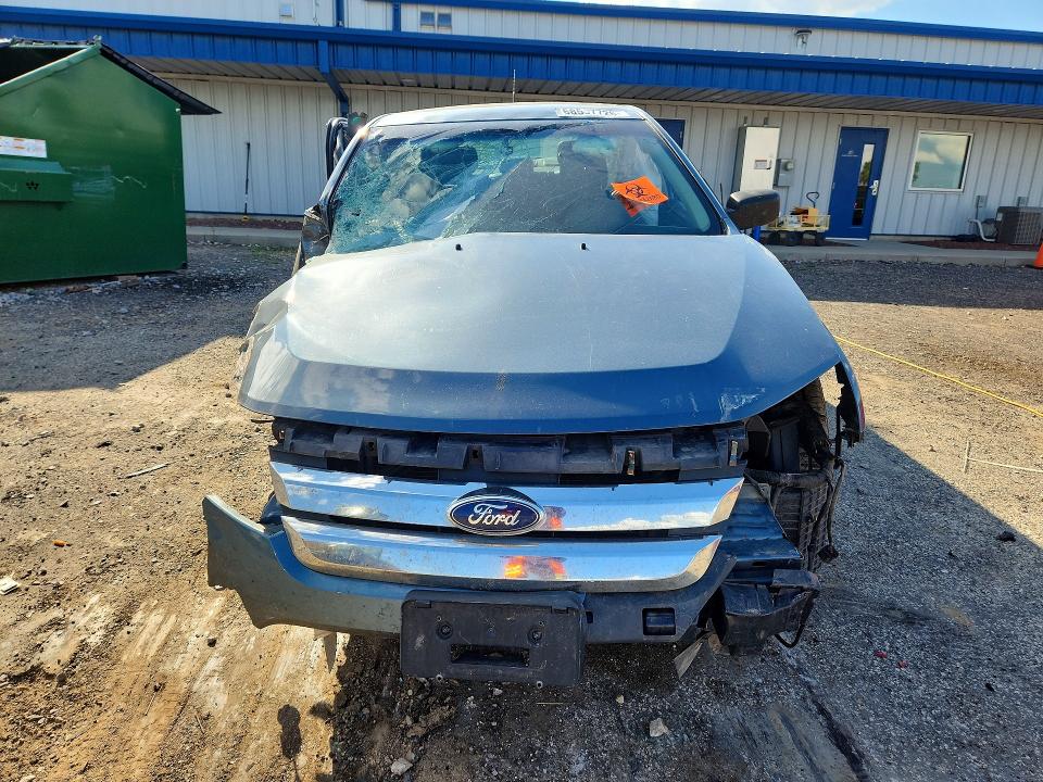 68507726 :رقم المزاد ، 3FAHP0JA9BR221515 vin ، 2011 Ford Fusion مزاد بيع