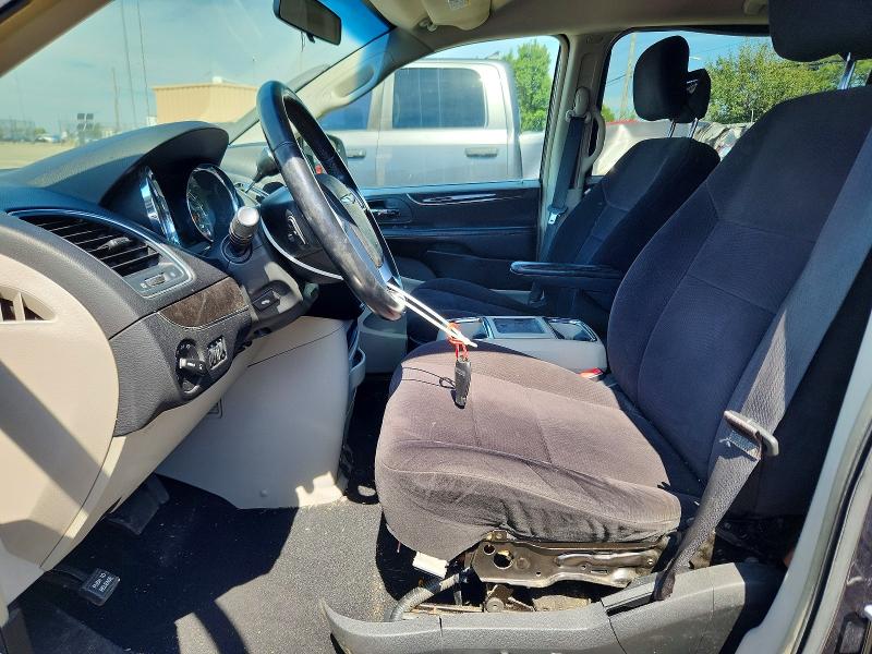 69108786 :رقم المزاد ، 2A4RR5DG9BR636985 vin ، 2011 Chrysler Town & Country مزاد بيع