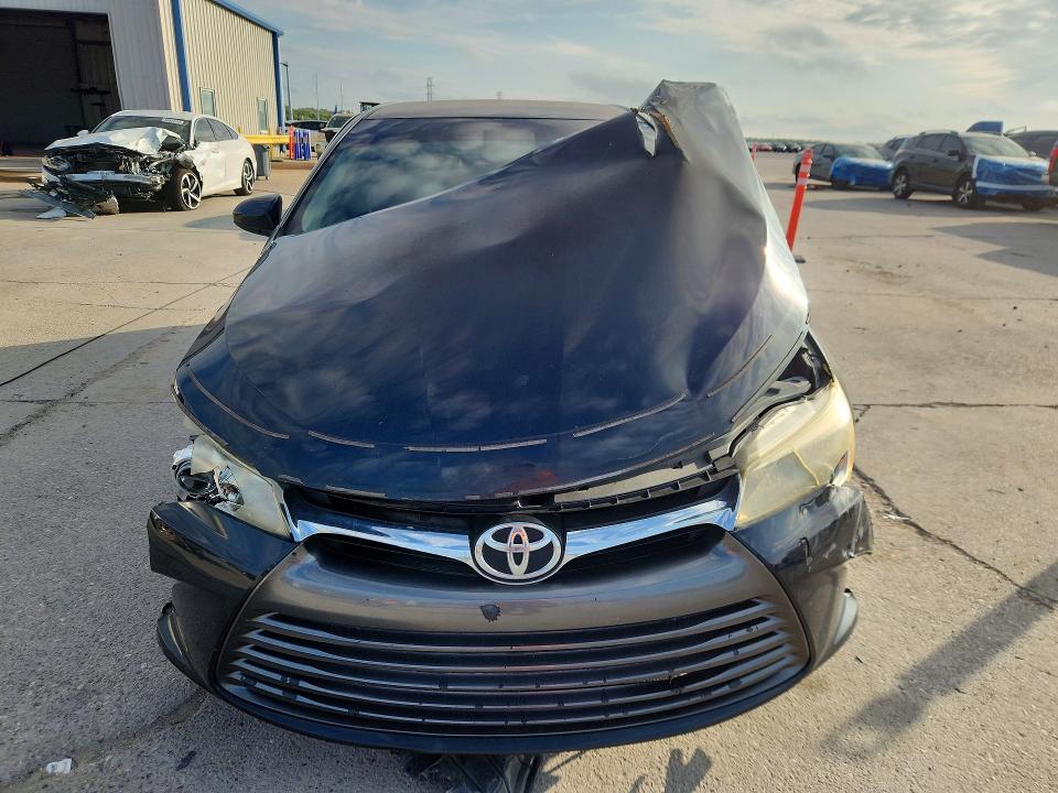 2015 Toyota Camry მანქანა იყიდება აუქციონზე, vin: 4T4BF1FK6FR507249, აუქციონის ნომერი: 70329526