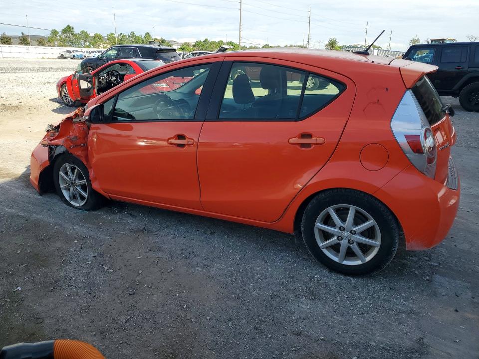 2013 Toyota Prius C მანქანა იყიდება აუქციონზე, vin: JTDKDTB35D1048311, აუქციონის ნომერი: 70055836