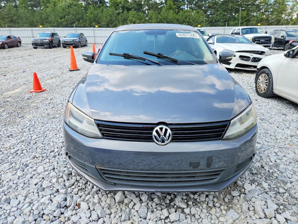 2011 Volkswagen Jetta მანქანა იყიდება აუქციონზე, vin: 3VWDX7AJ8BM398651, აუქციონის ნომერი: 69867266